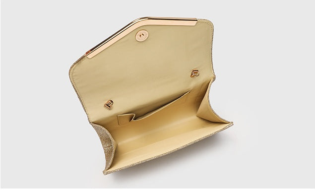 Vintage Clutch Bag with Metal V Charm - Magnetic Closure Evening Purse, Minimalist Chain Strap Party Bag in Structured PU