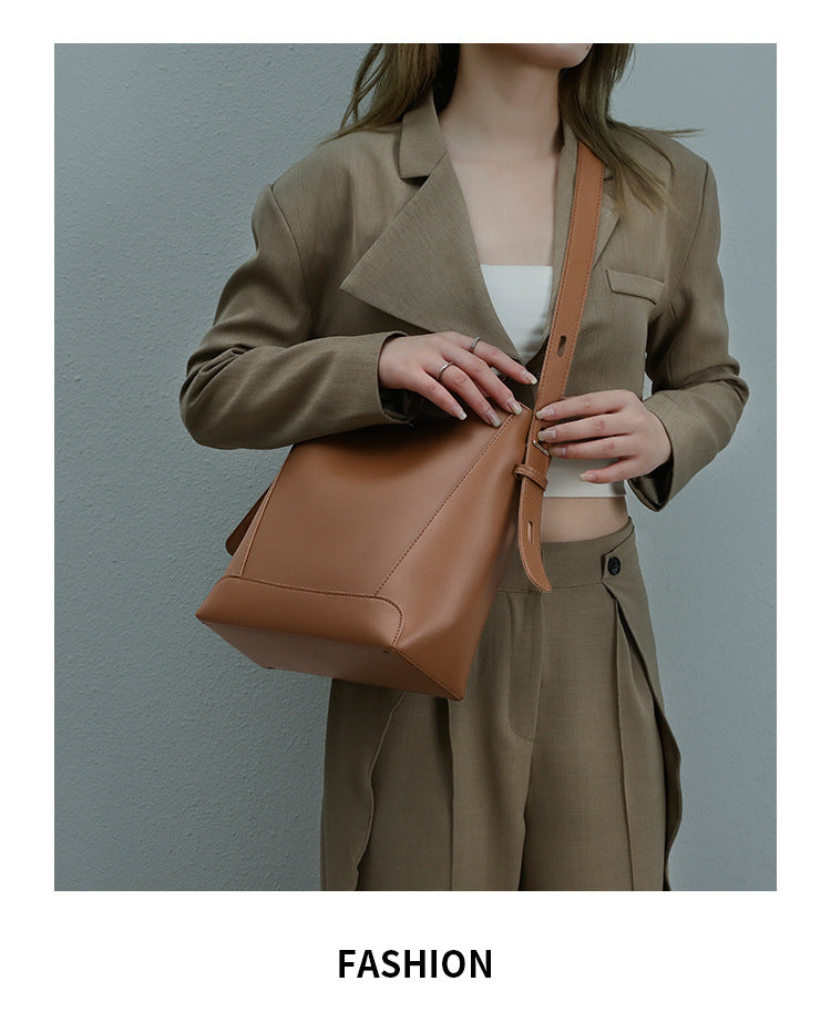 Vintage Bucket Bag for Women - Large PU Leather Commuter Tote with Magnetic Closure, Adjustable & Detachable Shoulder Strap and Zip Top