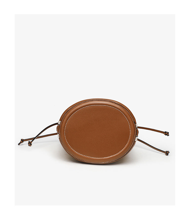 Woven Straw Beach Bag - Adjustable Detachable Shoulder Strap Bucket Bag, Women's Vacation Crossbody Purse for Resort Holiday