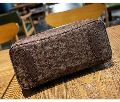 Retro Bucket Bag for Women - Large PVC Crossbody Purse with Metal Handle, Zip Top Boho Shoulder Bag