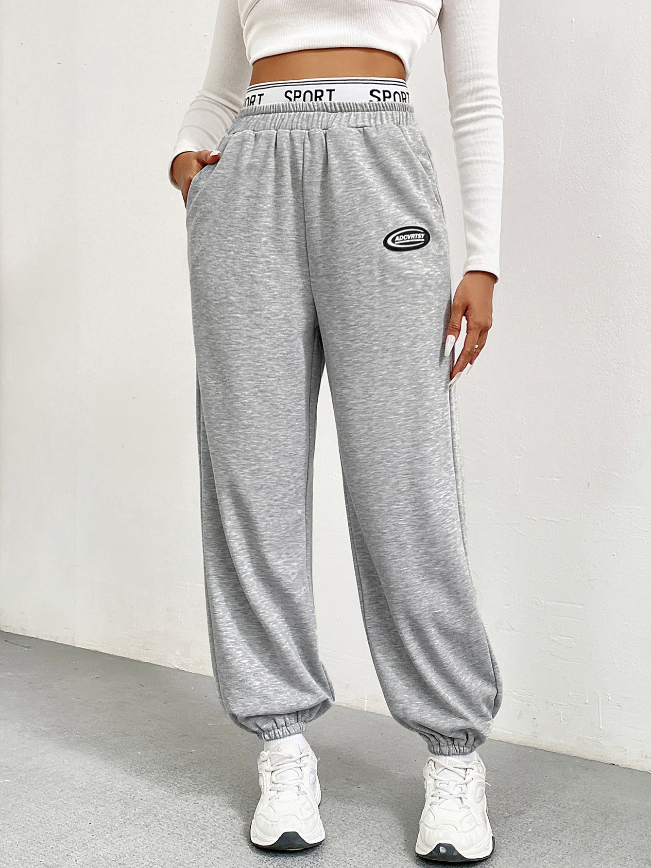 Grey Tapered Sweatpants for Women, Fall Winter Slim Fit Wide Leg Joggers with Elastic Cuff