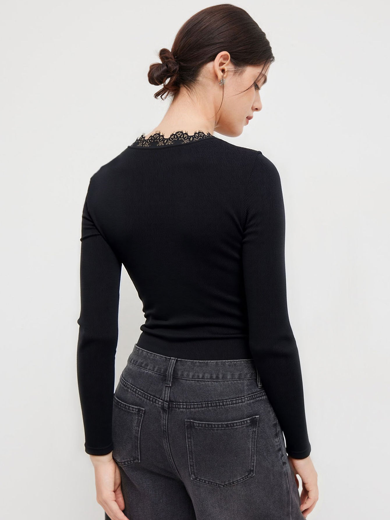 Black V-Neck Lace Trim Bodysuit for Women, Long Sleeve Cut Out Detail Slim Fit Chic Layering Top