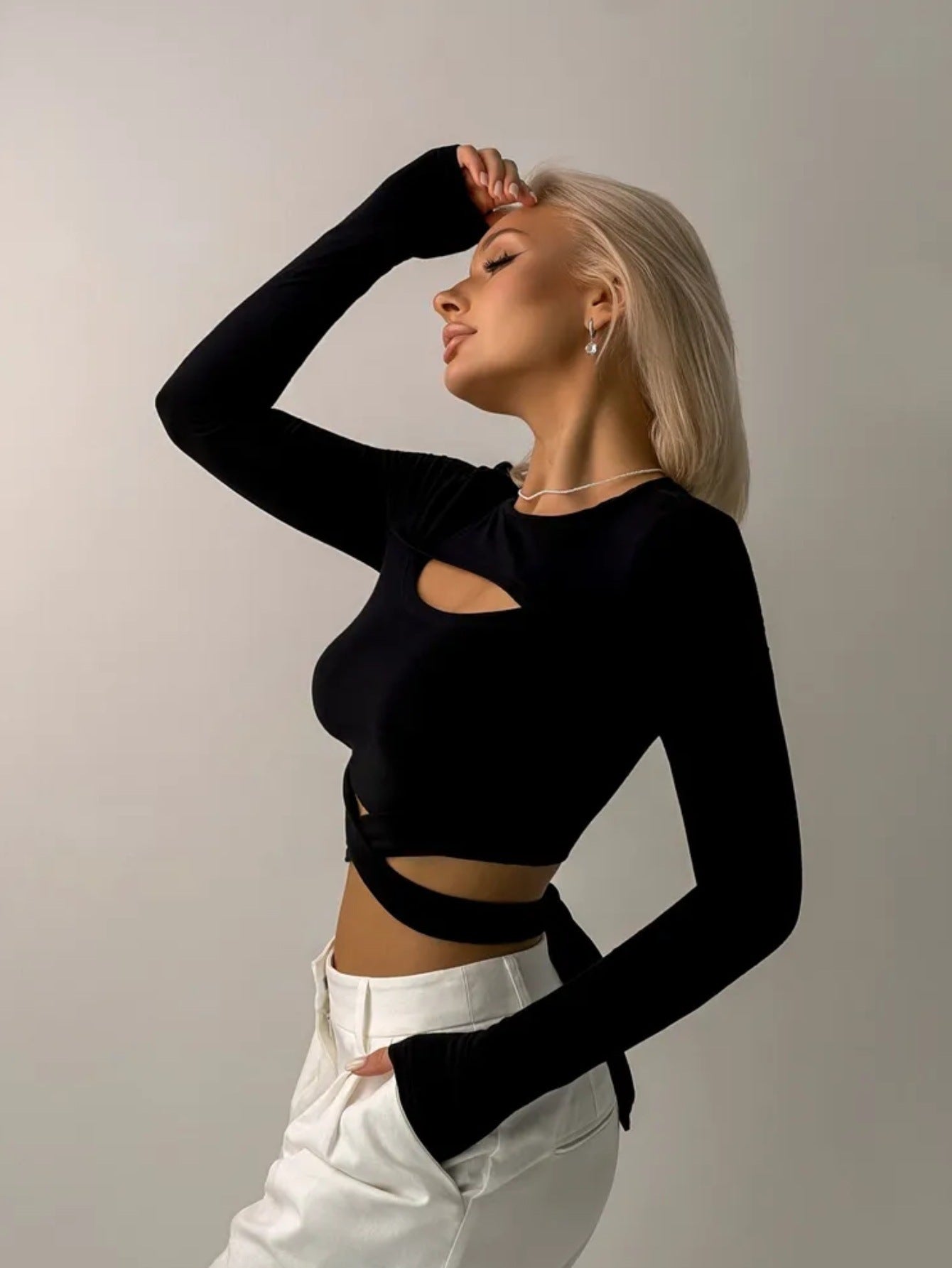 Black Back Tie Crop Top for Women, Fashion Long Sleeve Round Neck T-Shirt Slim Fit Midriff Blouse